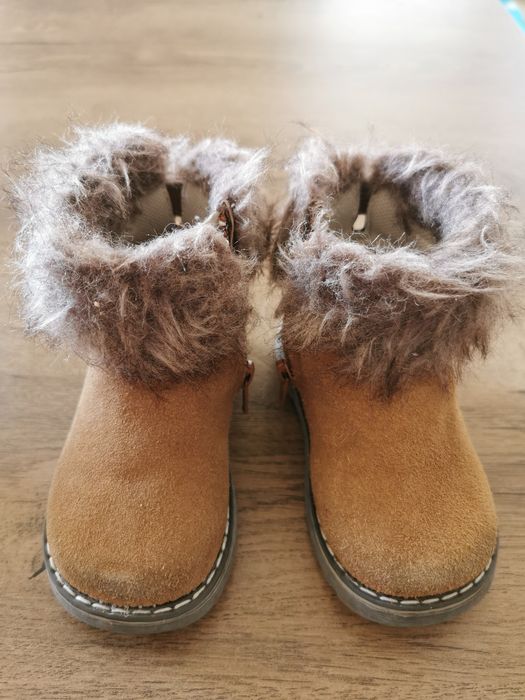 Ghete bebe piele intoarsa