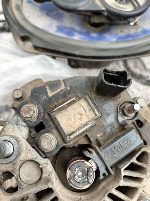 Генератор Рено логан