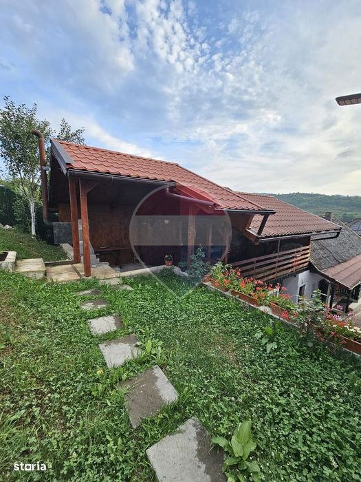 Casă / Vilă cu 9 camere de vânzare
