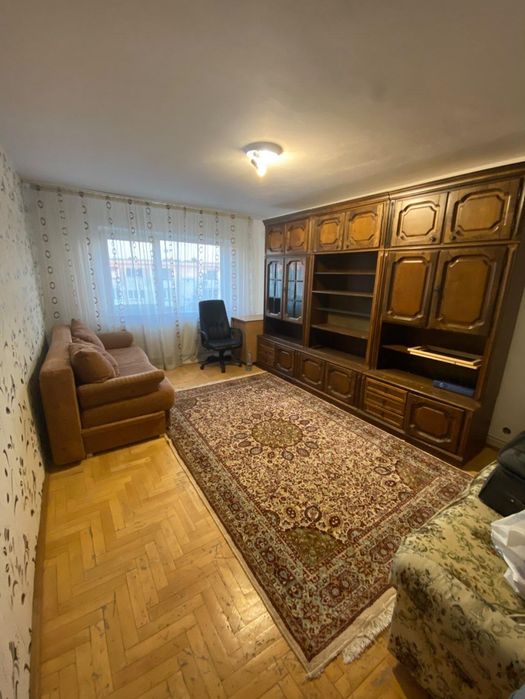 De vanzare apartament cu 2 camere, decomandat, Regele Ferdinand I