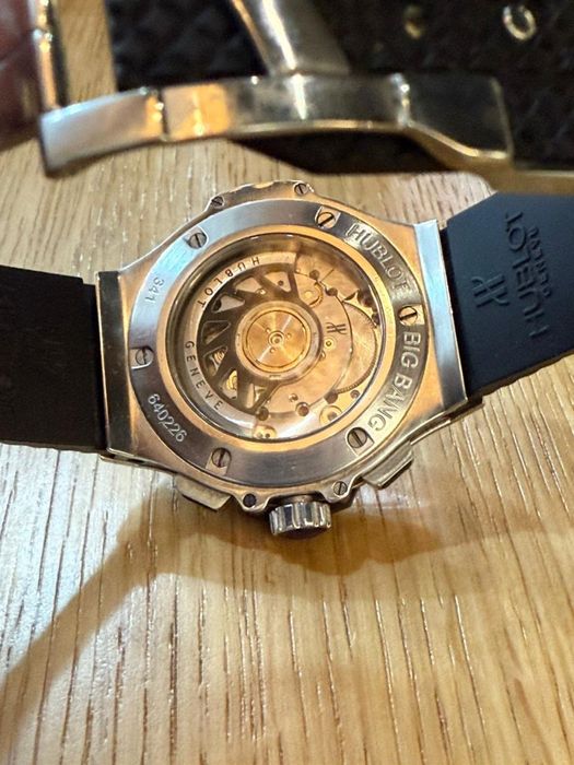 Продам Hublot оригинал