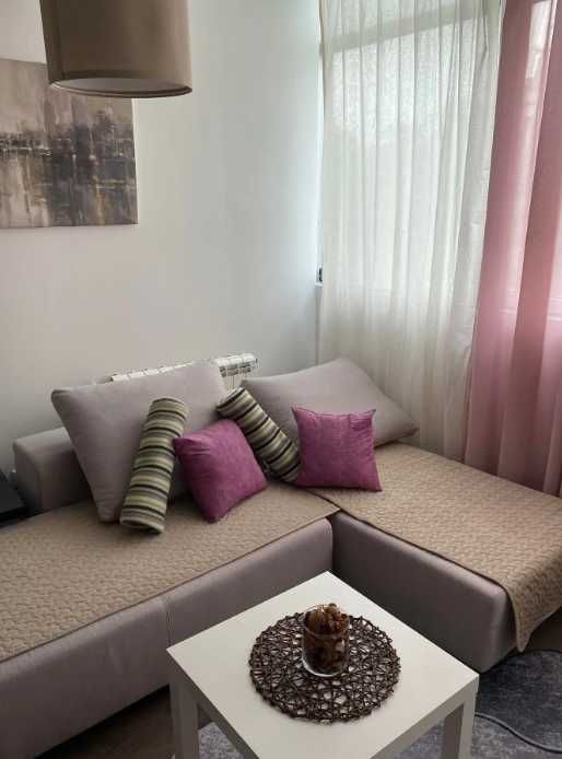 Дава се под наем Едностаен апартамент в Пловдив, Остромила - 35 кв.м за 178.5 € - Снимка #1