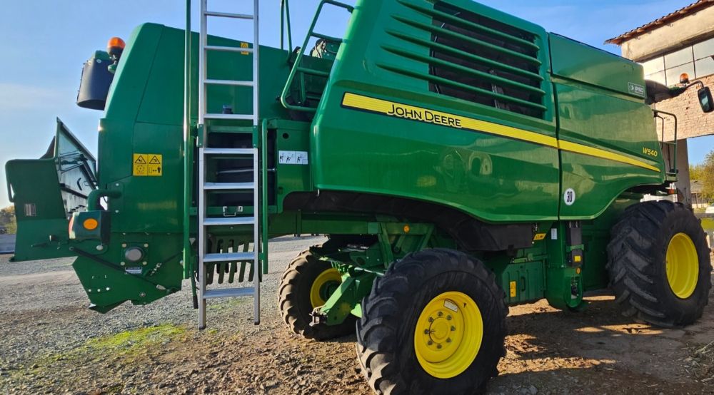 Combină John Deere W540