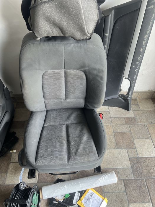 Седалки за пежо 407