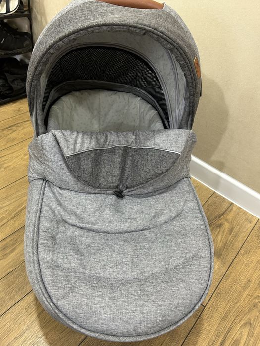 Продам коляску 3 в 1 Teknum