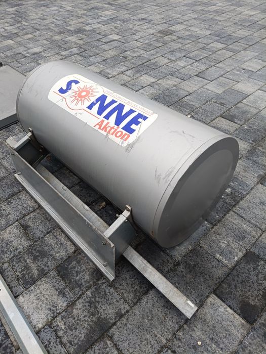 Sitem încălzire solar Sonne Aktion 300 l cu doua panouri solare