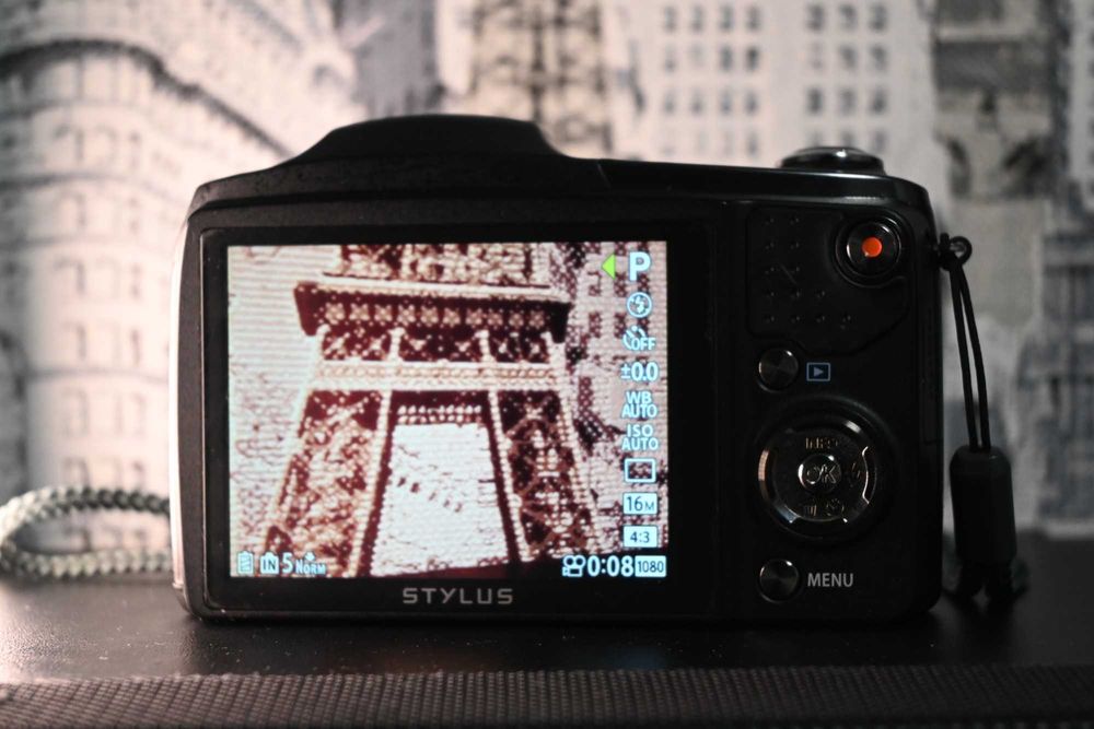 Фотоапарат Olympus STYLUS SZ-17