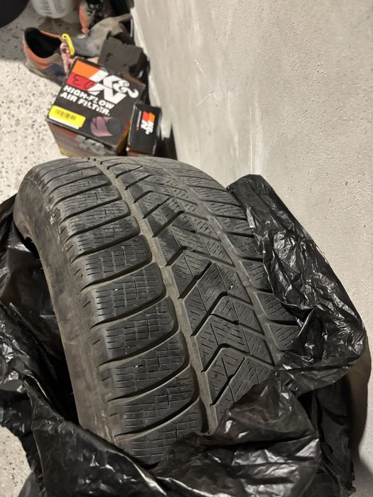 Pirelli 235 60 18