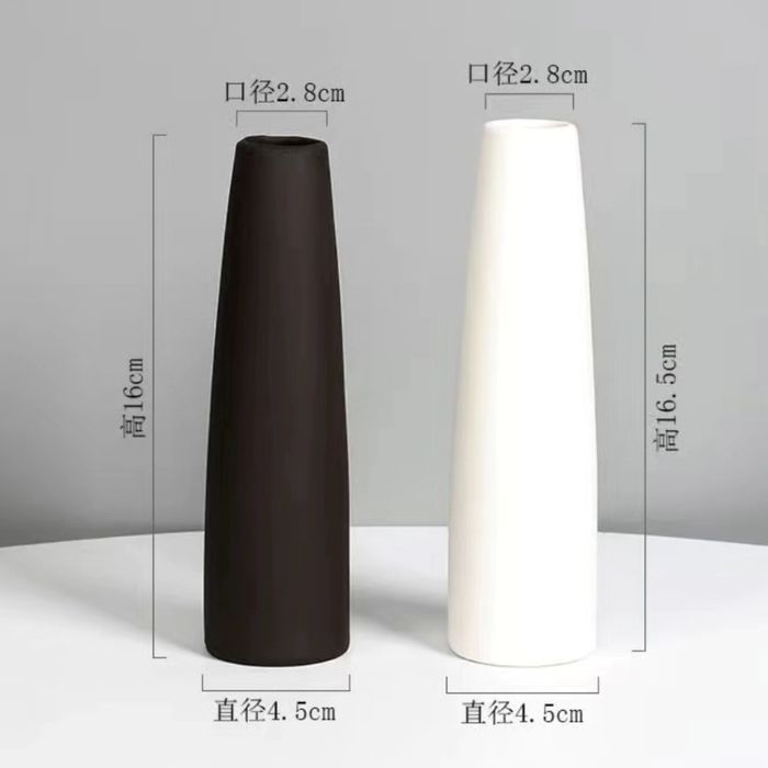 Вазы керамика с сухоцветом.