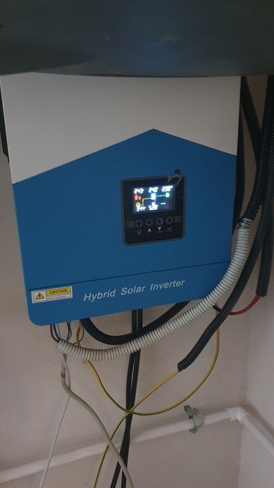 Vând Inverter Easun 6.2 KW în garanție !
