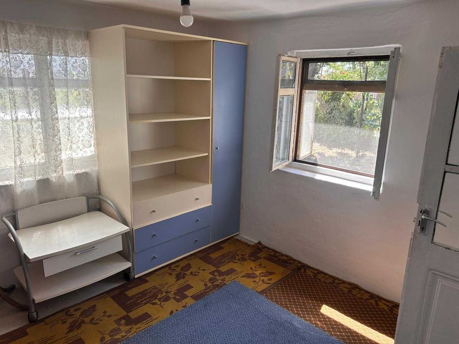 Casa batraneasca de inchiriat