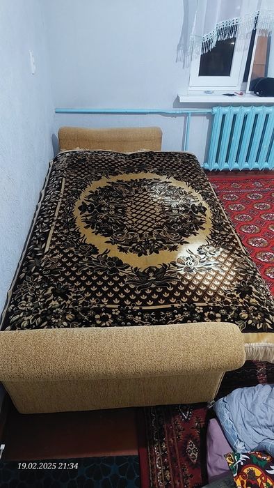 Divan kreslo sotiladi