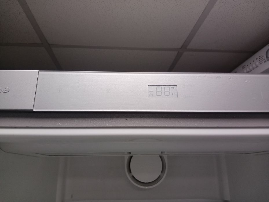 Иноксов комбиниран хладилник с фризер Миеле Miele  Made in Germany с две години гаранция!