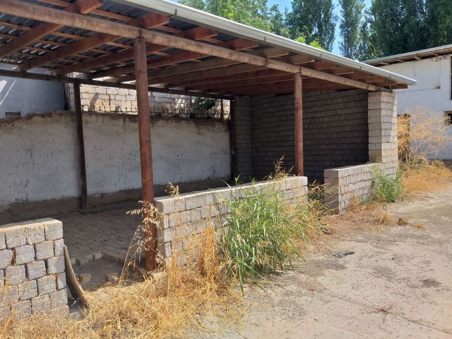 Дом Зангиота 8 сот,10 комнат