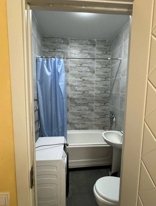 Срочно продаётся 1 ком. квартира новостройка