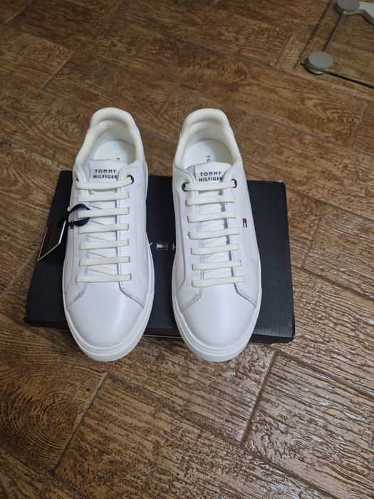 Tommy Hilfiger mărimea 40