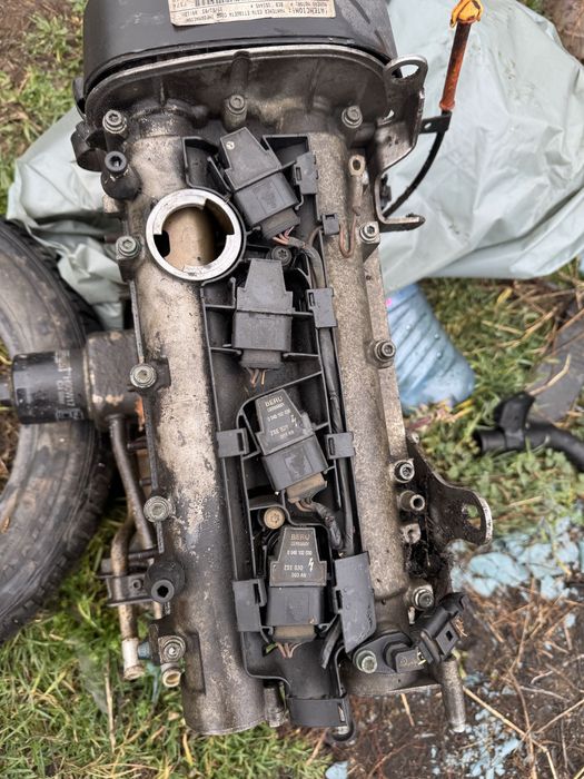 Vand Motor  seat leon 1.6 16v cod motor BCB , detin si alte accesorii /se potriveste si pe vw golf 4/ motorul mergea ceas/etrieri spate seat leon 2004