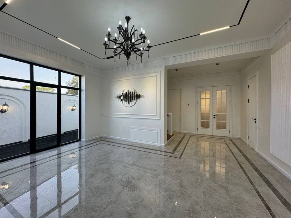 Продаётся Евро Дом, Циалковского, 3 сотки, 3 уровня