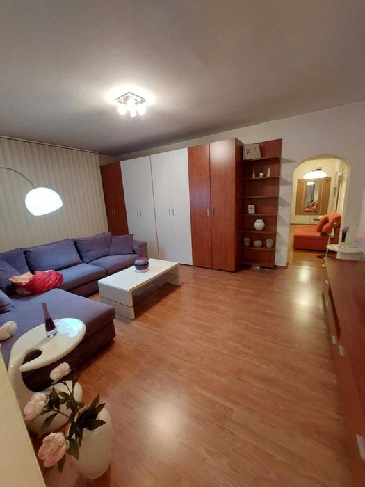 Apartament 68 mp utili