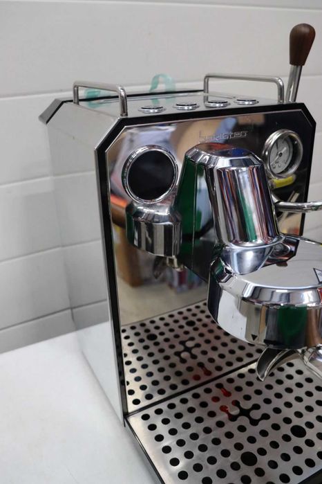 Cecotec Barista Baristeo Intima Еспресо машина Професионална машина за еспресо Barista, система за предварително запарване, помпа 15 бара, 1.7 л