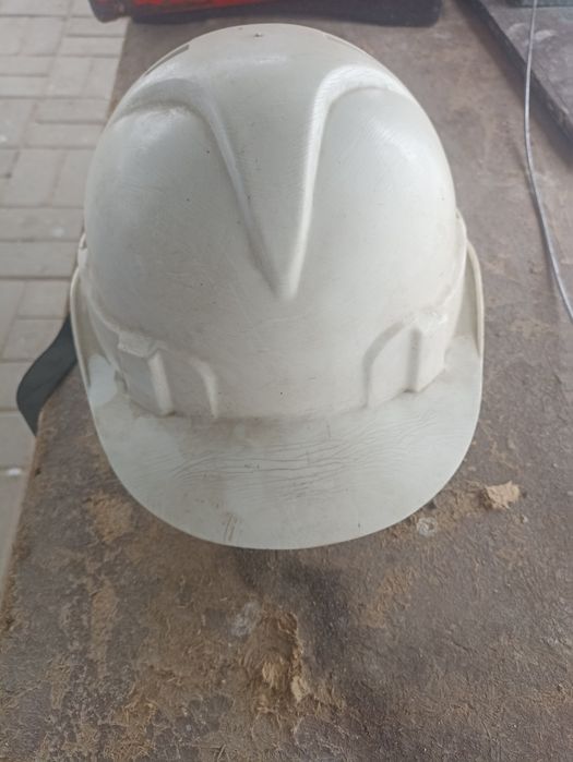 Каска строительная белая