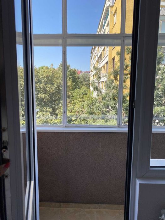 Дава се под наем Тристаен апартамент в София, Изток - 88 кв.м за 700 € - Снимка #8