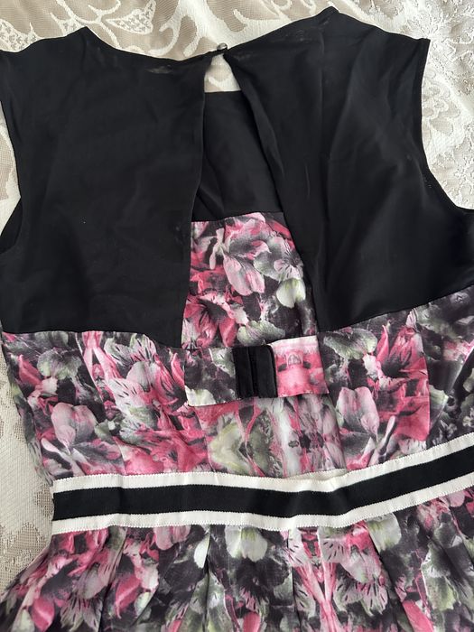 Rochita Guess originala