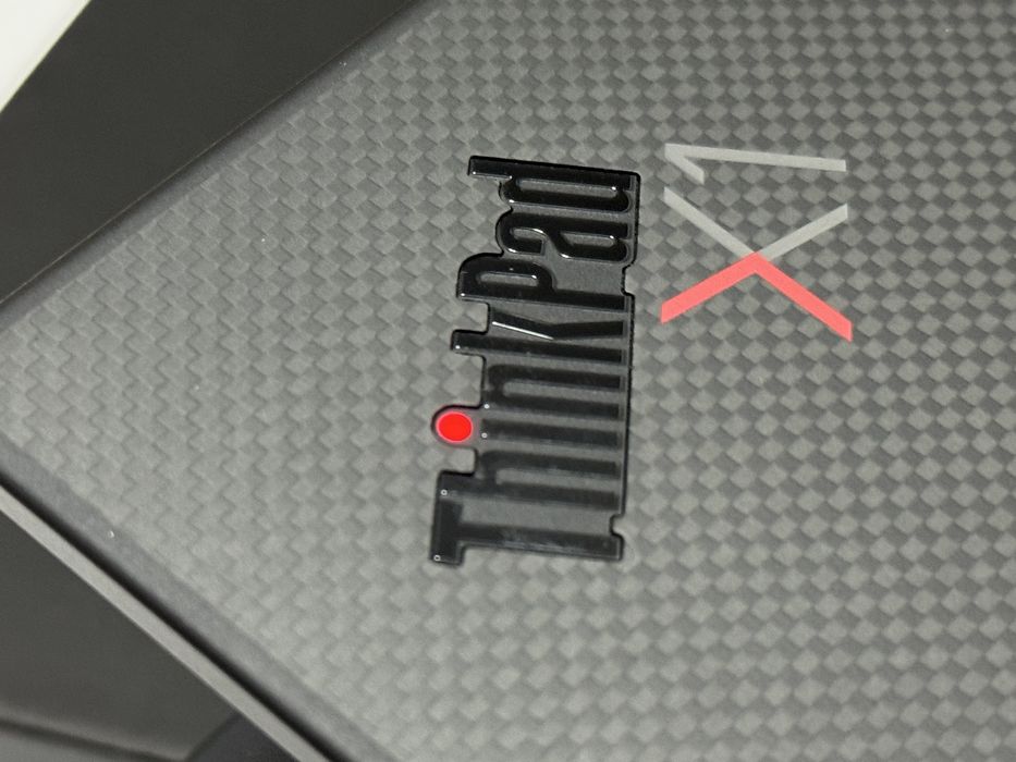 Lenovo Carbon X1 Gen 11 i7(13gen) 32gb RAM OLED