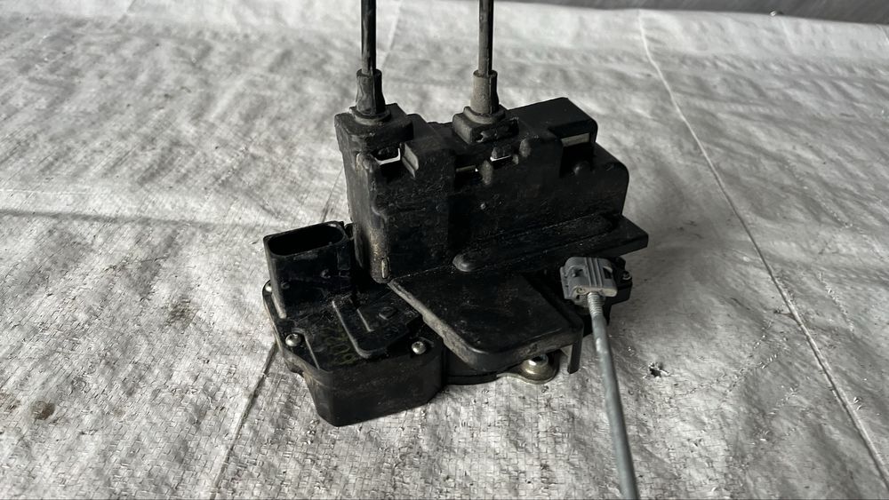 Chevrolet Captiva 12- предна лява и предна дясна дръжка и брава