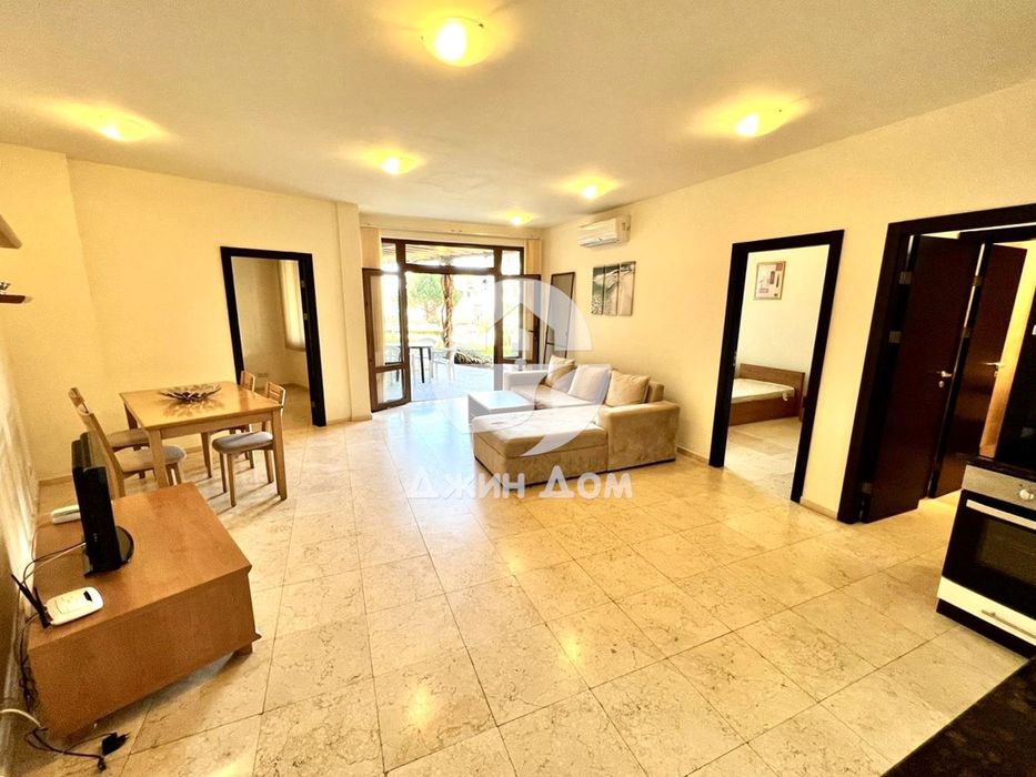 Продава се Тристаен апартамент в Свети Влас - 100 кв.м за 1500 €/кв.м - Снимка #1