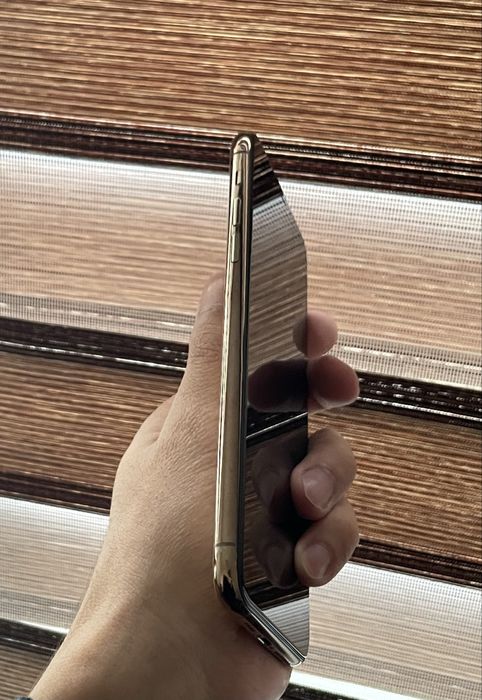 IPhone 11 Pro Max Gold Sale!