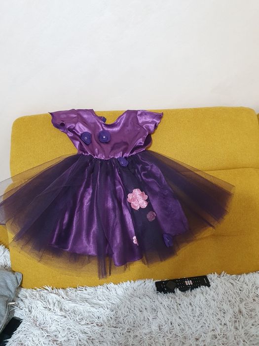 Vând rochii set, mama -fiica