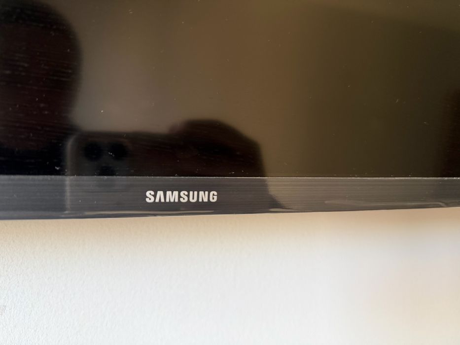 Телевизор SAMSUNG 106 диагональ