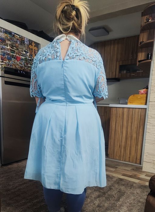 Рокля с тюл отдолу