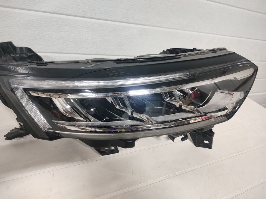 Far dreapta koleos 2 facelift 2020,2021,2022, cod 260104431r