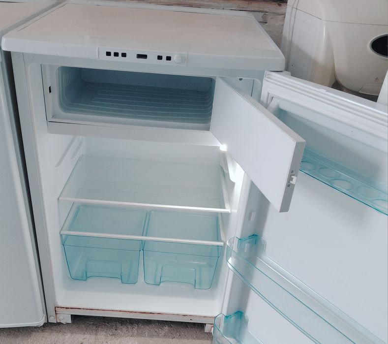 Продам холодильник 2 шт