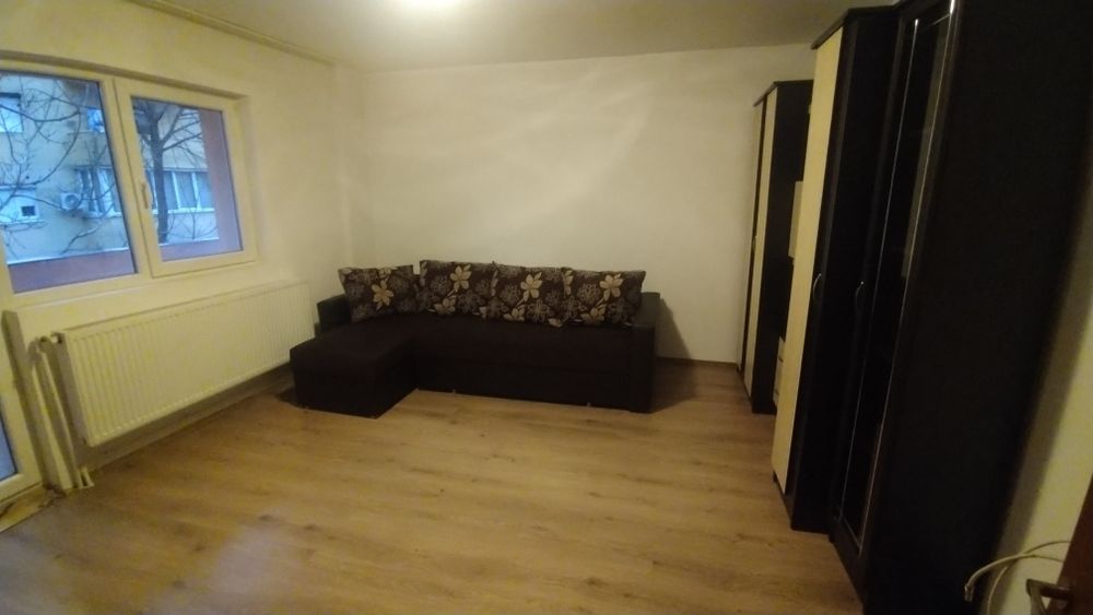 2 camere decomandat, et1, balcon, Str. Iasomiei