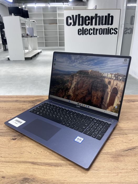 Ноутбук Huawei Matebook