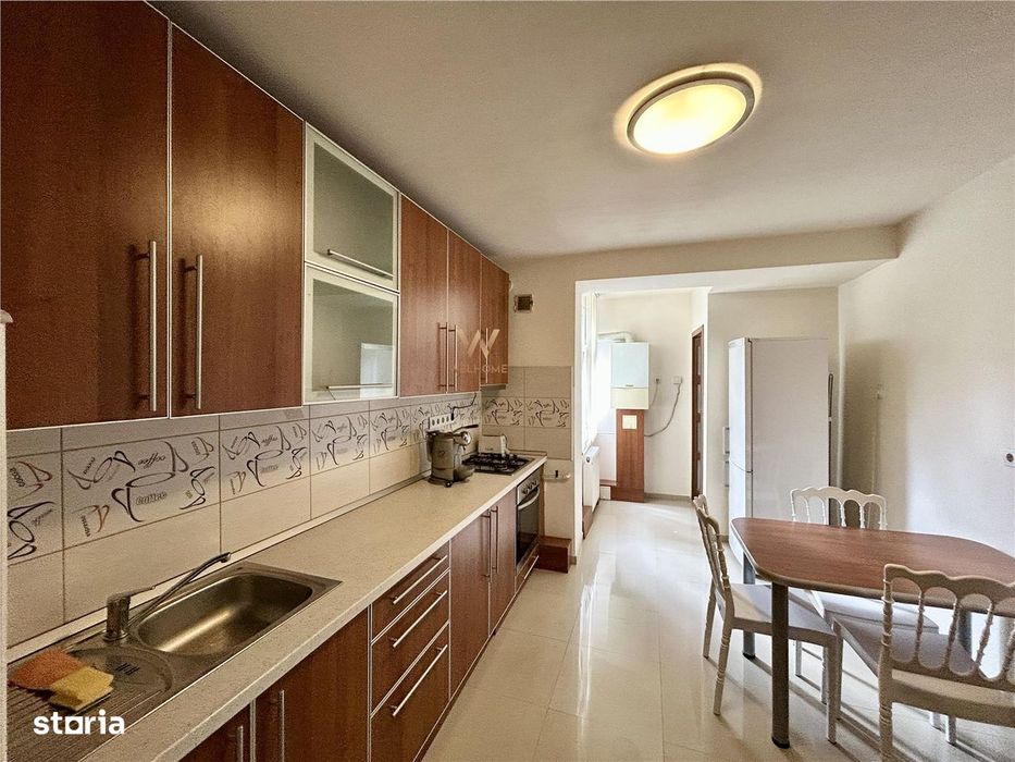 Apartament cu 3 camere decomandate, 2 bai, Zona centrala