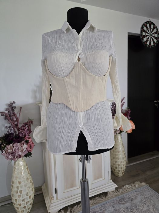 Corset modelator pentru rochii, camasi, fuste;