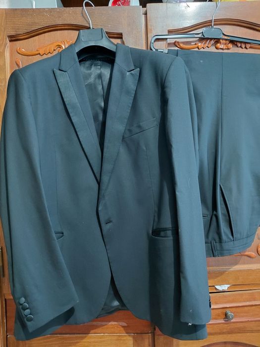 Costume de barbati  doua