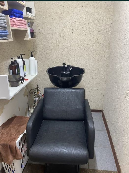 Сдам в аренду парикмахерские кресла