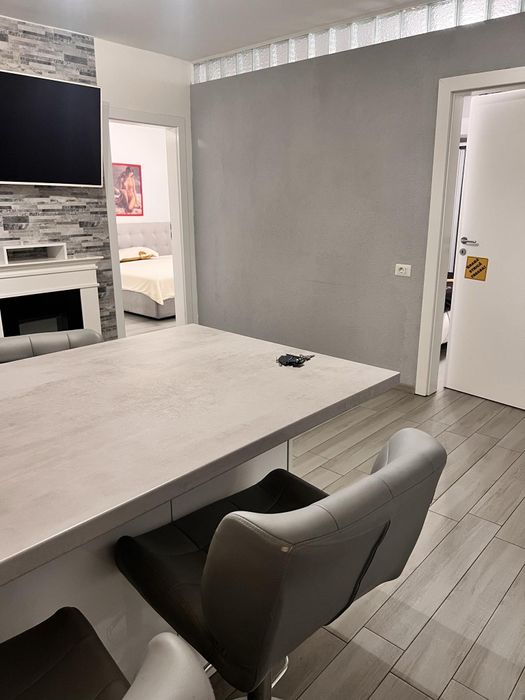 Inchiriez Ap.  Regim Hotelier