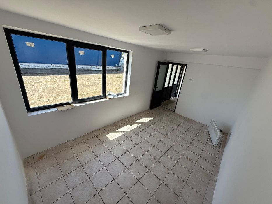 Vând sau închiriez spațiu comercial Hala 1200np teren 4620m