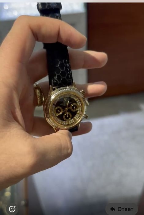 Золотые часы с бриллиантами