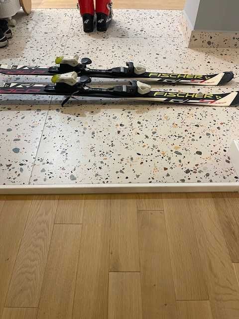 Vand clapari Nordica J4  si schiuri Fischer pentru copil 8-10 ani