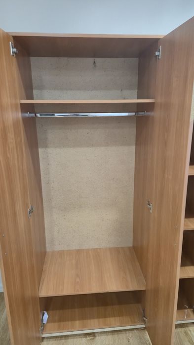 Продам шкаф для вещей в отличном состоянии