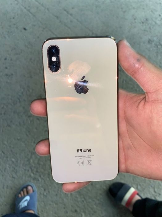Продается iPhone XS 64gb 77%
