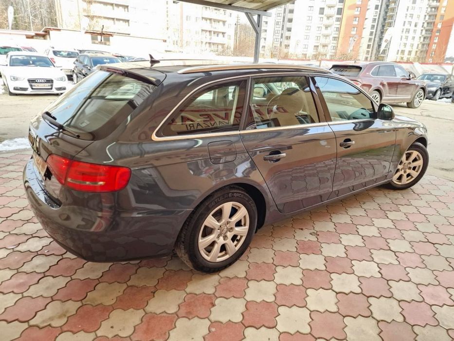 Audi A4 B8 2009. 2.0 tdi
