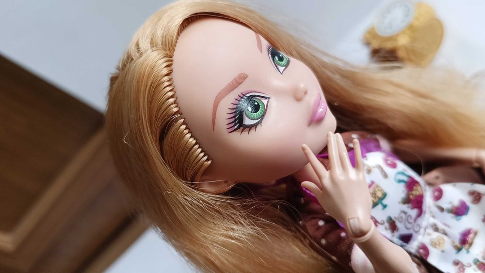 Кукла Эвер Афтер Хай Эшлин Элла